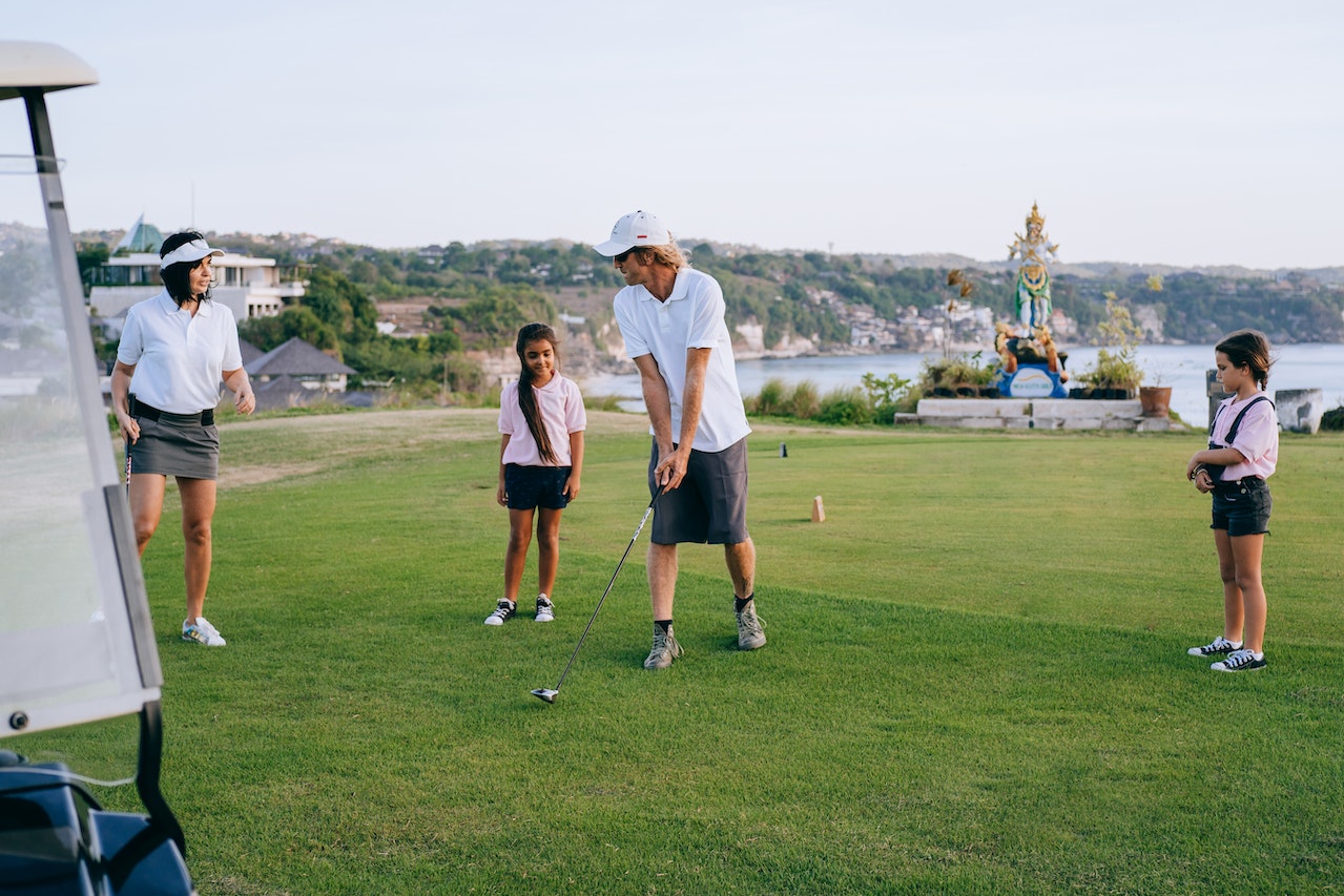 En este momento estás viendo GOLF, CLUBES Y EL GOLF DISRUPTIVO: