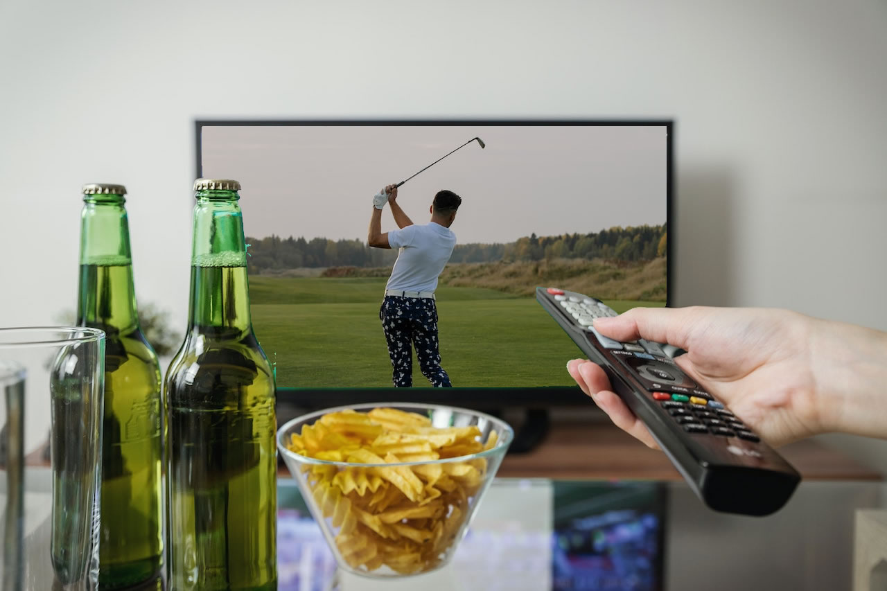 En este momento estás viendo GOLF, CLUBES Y EL NICHO DE LOS AMANTES TELEVISIVOS